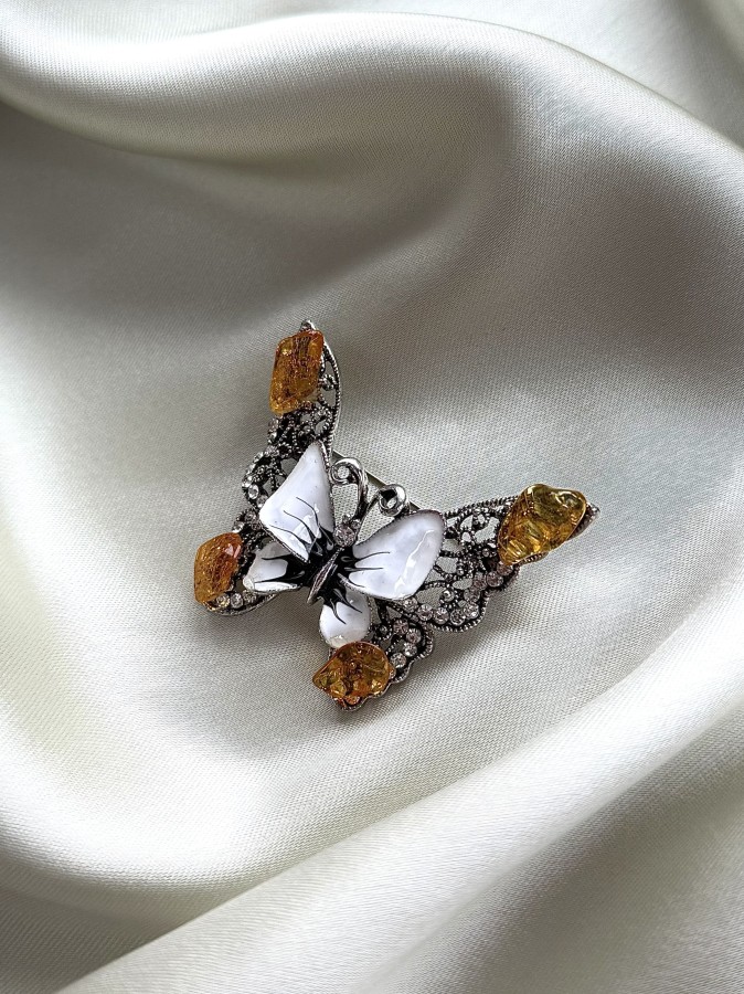 Sagė - ,,Drugelis" Sagė - ,,Drugelis"